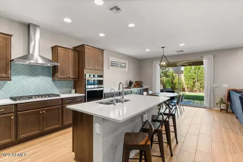 3136 E Tina Dr, Phoenix, AZ 85050
