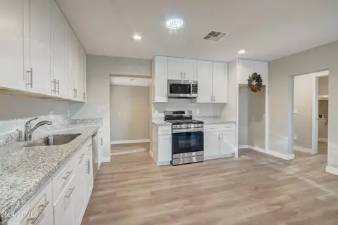 309 W Darrow St, Phoenix, AZ 85041