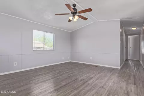 2515 E Waltann Ln, Phoenix, AZ 85032 photo 9