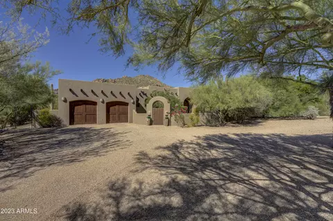 2033 Smoketree Dr, Carefree, AZ 85377