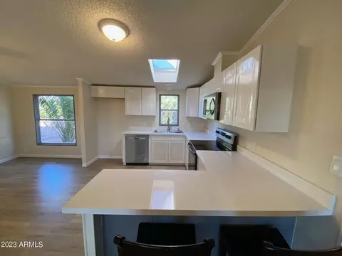 16440 N 32nd Pl, Phoenix, AZ 85032