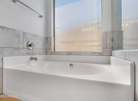 Bath - 1077 E Baylor Ln, Gilbert, AZ 85296 photo 3 of 4