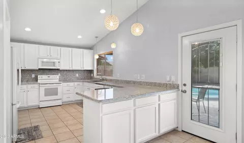 Kitchen - 1077 E Baylor Ln, Gilbert, AZ 85296 photo 2 of 4