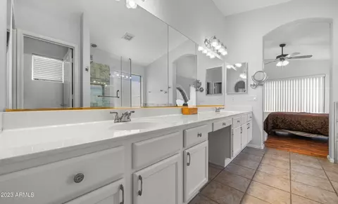Bath - 1077 E Baylor Ln, Gilbert, AZ 85296 photo 4 of 4