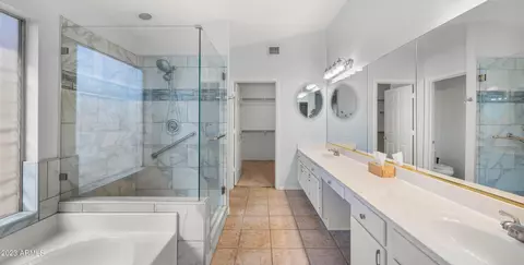 Bath - 1077 E Baylor Ln, Gilbert, AZ 85296 photo 2 of 4