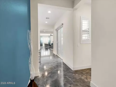919 E Paseo Way, Phoenix, AZ 85042 photo 9