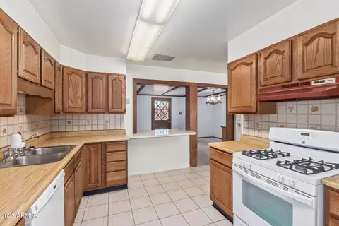 5830 N 30th Dr, Phoenix, AZ 85017 photo 5