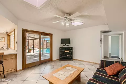 1843 E Cornell Dr, Tempe, AZ 85283 photo 9