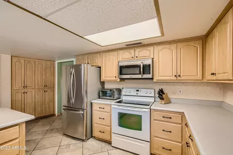 1843 E Cornell Dr, Tempe, AZ 85283 photo 8