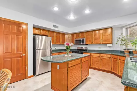3417 E Cedarwood Ln, Phoenix, AZ 85048 photo 16
