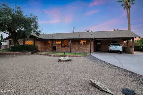 4031 E Solano Dr, Phoenix, AZ 85018 photo 2