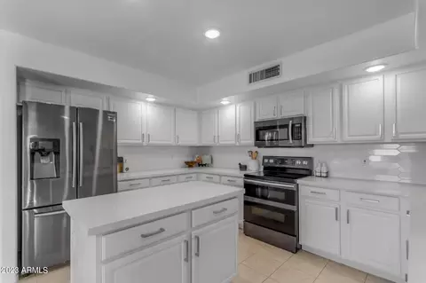 2610 E Catclaw St, Gilbert, AZ 85296 photo 9