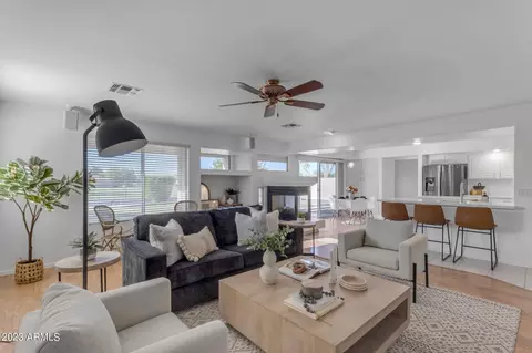 2610 E Catclaw St, Gilbert, AZ 85296 photo 5