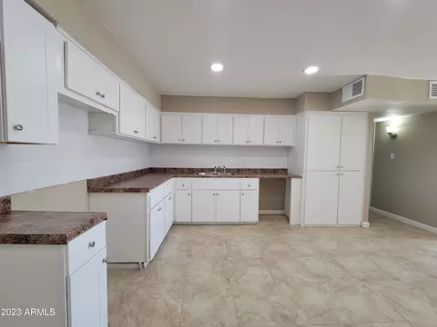 7940 W Weldon Ave, Phoenix, AZ 85033 photo 9