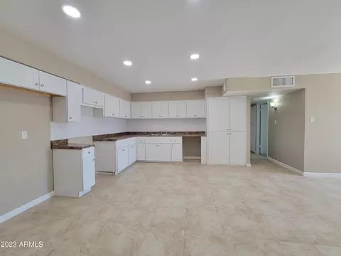 7940 W Weldon Ave, Phoenix, AZ 85033 photo 8