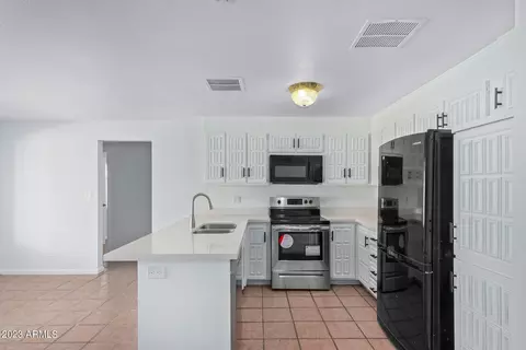 6802 W Cambridge Ave, Phoenix, AZ 85035 photo 6