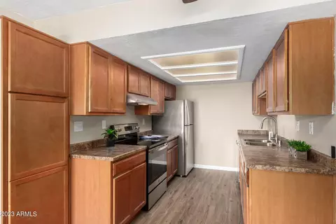 16602 N 25th St #201, Phoenix, AZ 85032