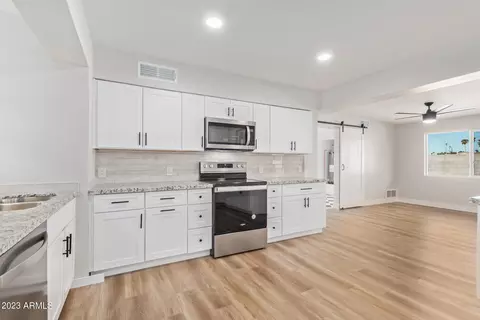 13641 N 32nd Dr, Phoenix, AZ 85029 photo 11