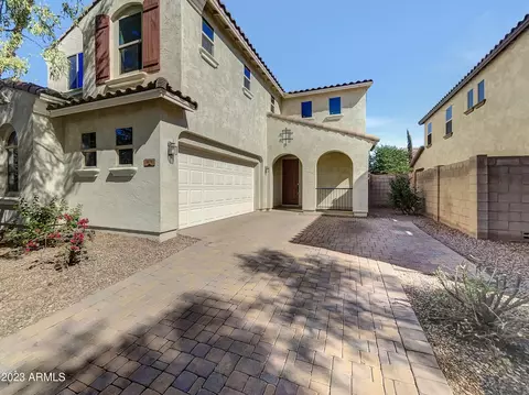 1679 S Rochester Dr, Gilbert, AZ 85295