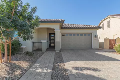 870 S Edith Dr, Chandler, AZ 85225