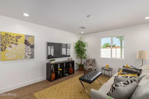 2439 E Tamarisk Ave, Phoenix, AZ 85040 photo 7