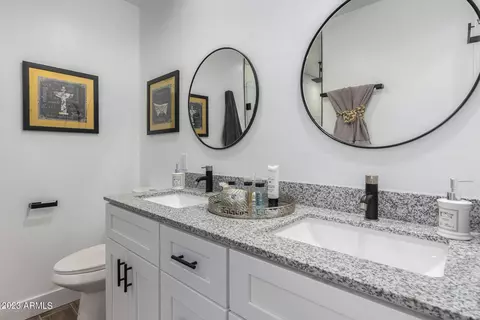 2439 E Tamarisk Ave, Phoenix, AZ 85040 photo 17