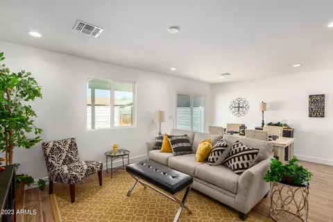2439 E Tamarisk Ave, Phoenix, AZ 85040 photo 13