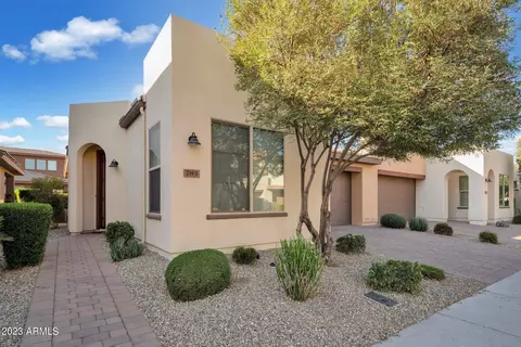 783 E Silversword Ln, Queen Creek, AZ 85140