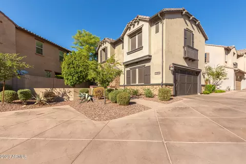 1260 E Brookwood Ct, Phoenix, AZ 85048