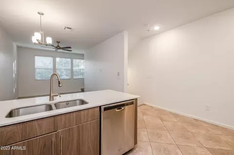 2315 E Hidalgo Ave, Phoenix, AZ 85040 photo 10