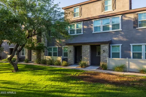 2315 E Hidalgo Ave, Phoenix, AZ 85040