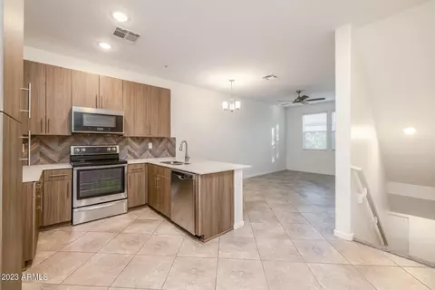 2315 E Hidalgo Ave, Phoenix, AZ 85040 photo 9