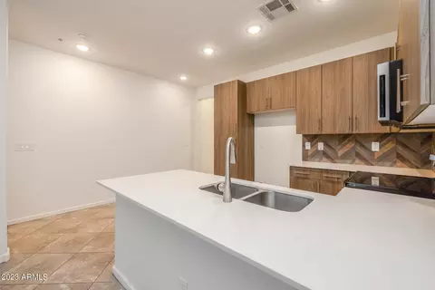 2315 E Hidalgo Ave, Phoenix, AZ 85040 photo 11