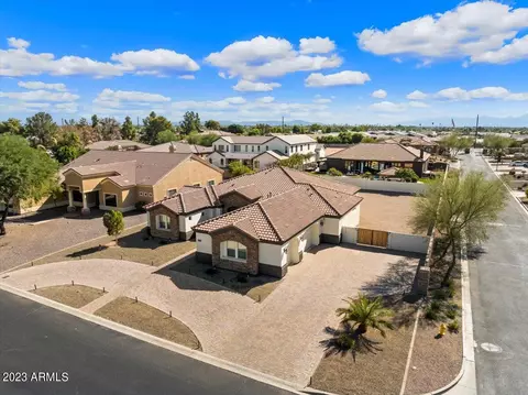 8041 W Morten Ave, Glendale, AZ 85303