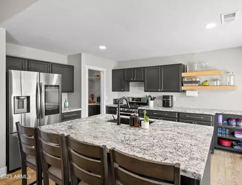 9762 Pioneer Valley Rd, Flagstaff, AZ 86004