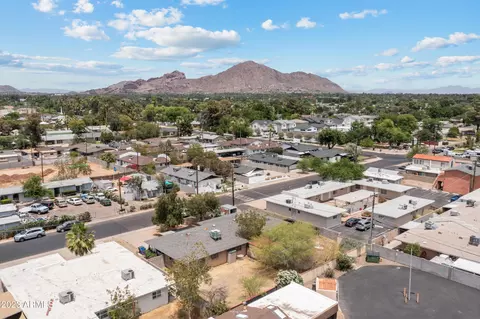 3915 Earll Dr, Phoenix, AZ 85018