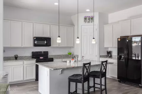 7913 E Boise St, Mesa, AZ 85207