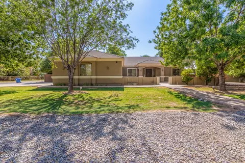 10501 W Earll Dr, Avondale, AZ 85392