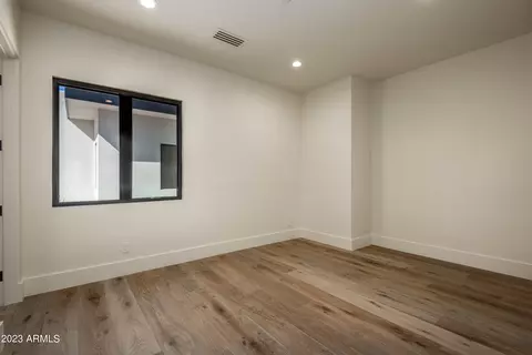 5541 N 2nd Pl, Phoenix, AZ 85012 photo 23