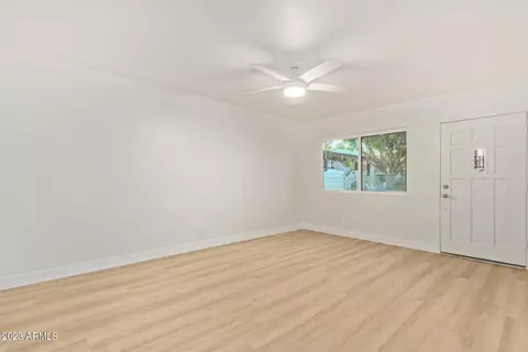 749 E Montebello Ave #126, Phoenix, AZ 85014 photo 4