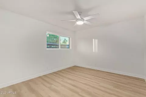 749 E Montebello Ave #126, Phoenix, AZ 85014 photo 12
