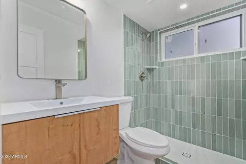 749 E Montebello Ave #126, Phoenix, AZ 85014 photo 15