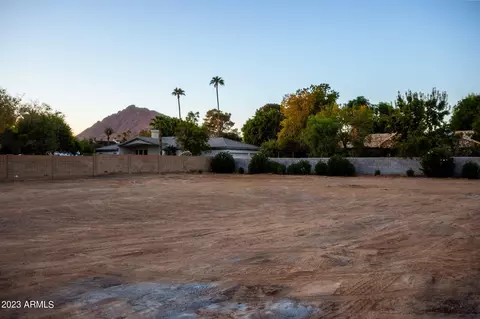 6733 Exeter Blvd #2, Scottsdale, AZ 85251