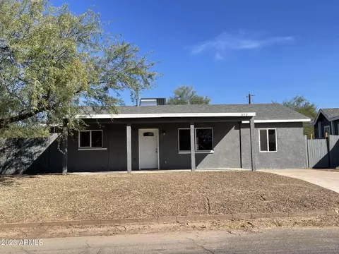 372 Peretz Cir, Morristown, AZ 85342