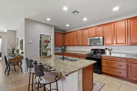 2087 E Hazeltine Way, Gilbert, AZ 85298 photo 6