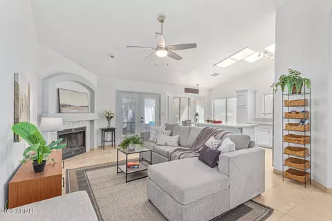 4217 E Windsong Dr, Phoenix, AZ 85048 photo 9
