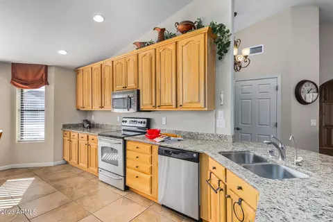 244 W 14th Ave, Apache Junction, AZ 85120 photo 4