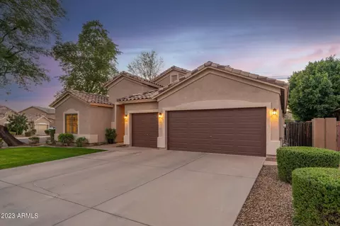 916 S Ash St, Gilbert, AZ 85233 photo 3