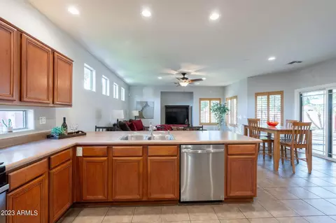 916 S Ash St, Gilbert, AZ 85233 photo 12