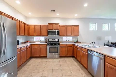 916 S Ash St, Gilbert, AZ 85233 photo 9